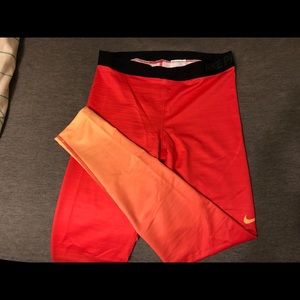 Nike Hyperwarm Ombré Leggings- L